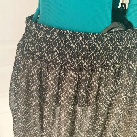 Converse One Star Elastic Waist Printed Lined Casual Mini Skirt - Picture 4 of 8